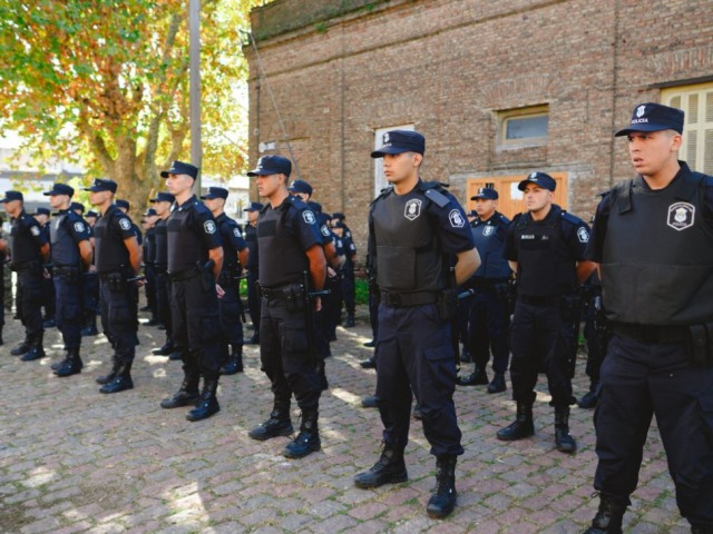 Sumaron casi un centenar de agentes a la sede de la UTOI